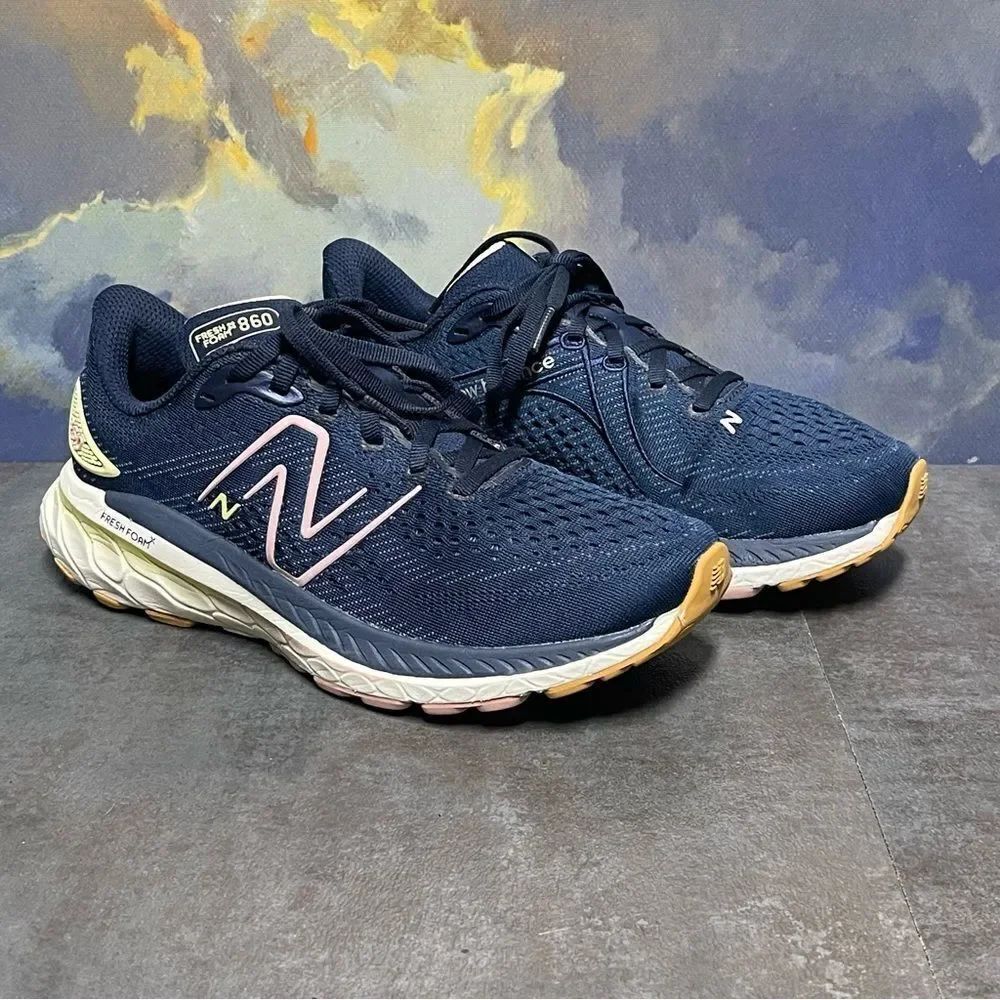 New Balance Fresh Foam X 860 Women's Navy Blue Running Shoes Size 8.5B